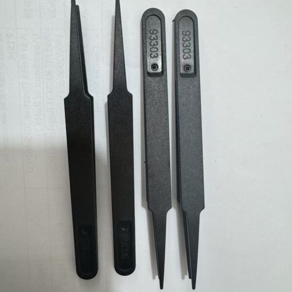 Tweezers